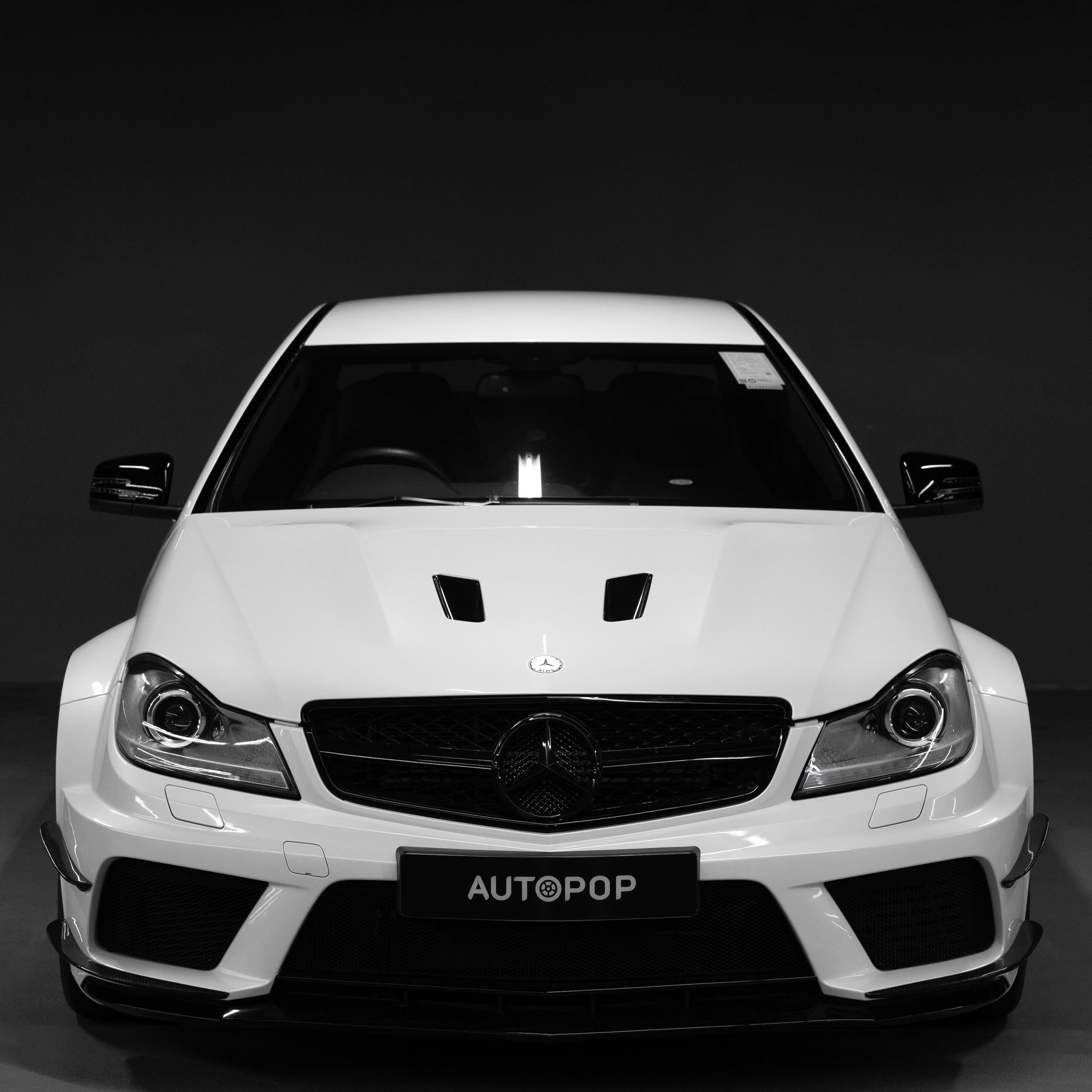 1:18 MERCEDES C63 AMG. Black Series. Diamond White. Limited